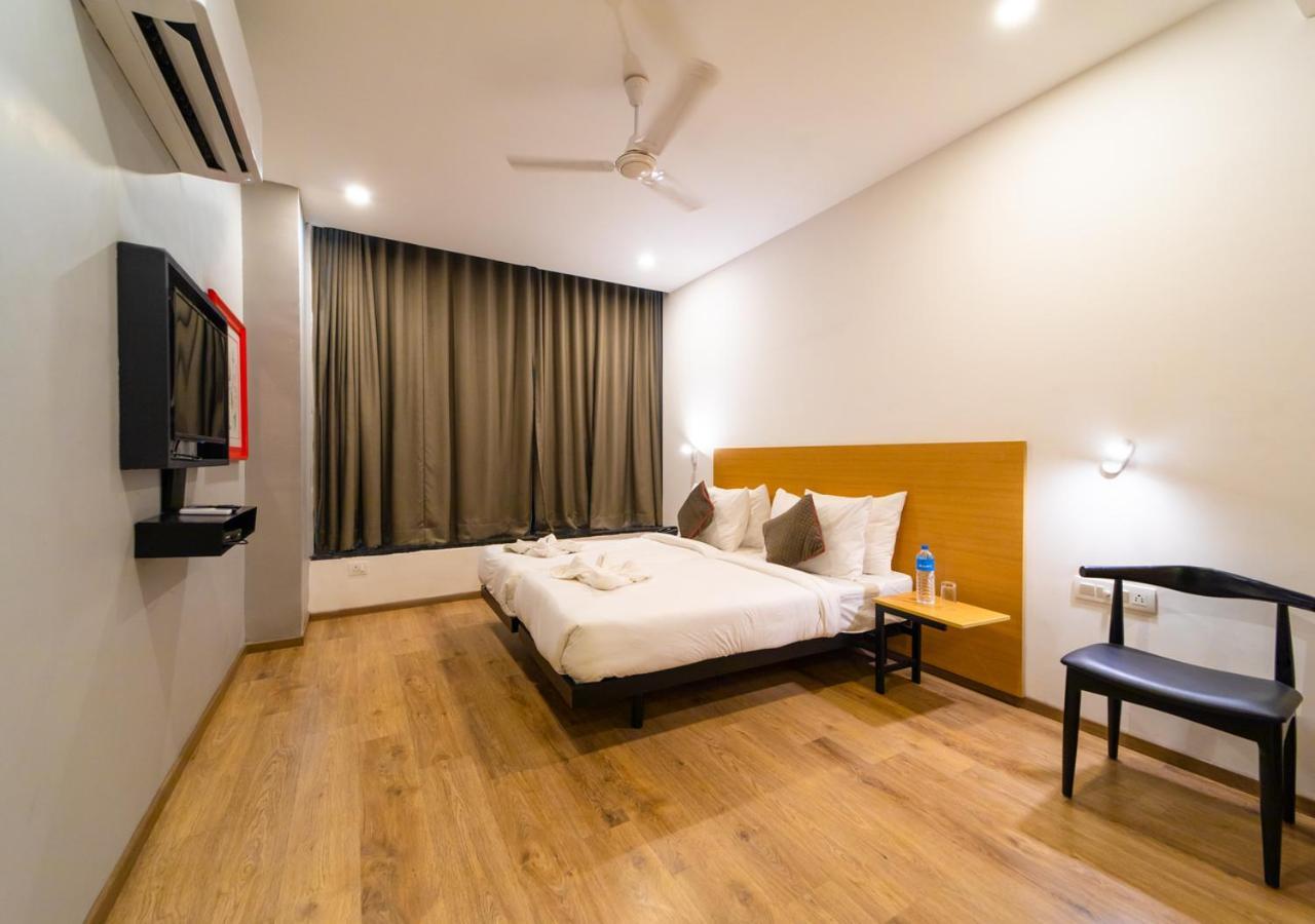 The Park Infinity Hotel Surat Luaran gambar