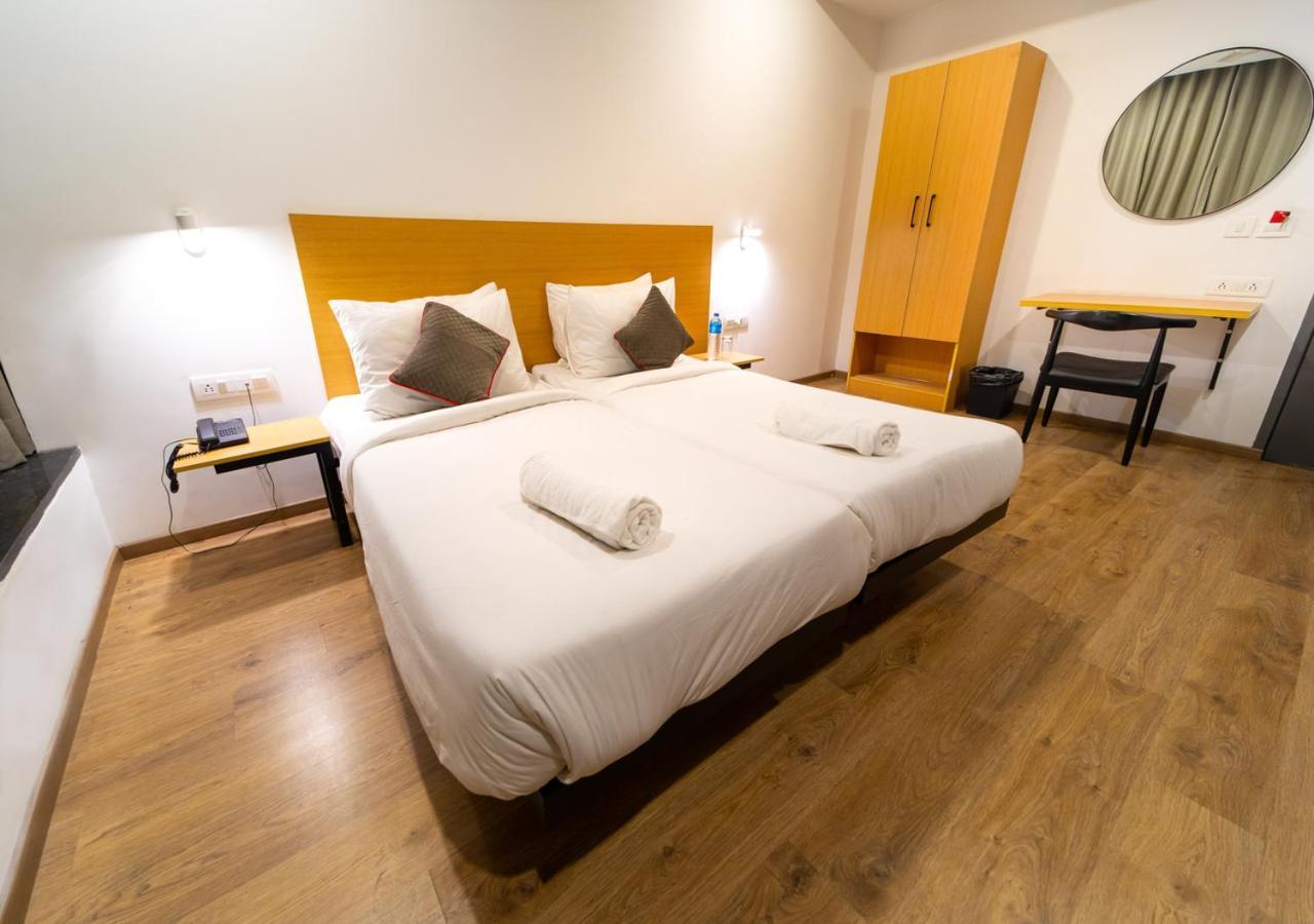 The Park Infinity Hotel Surat Luaran gambar